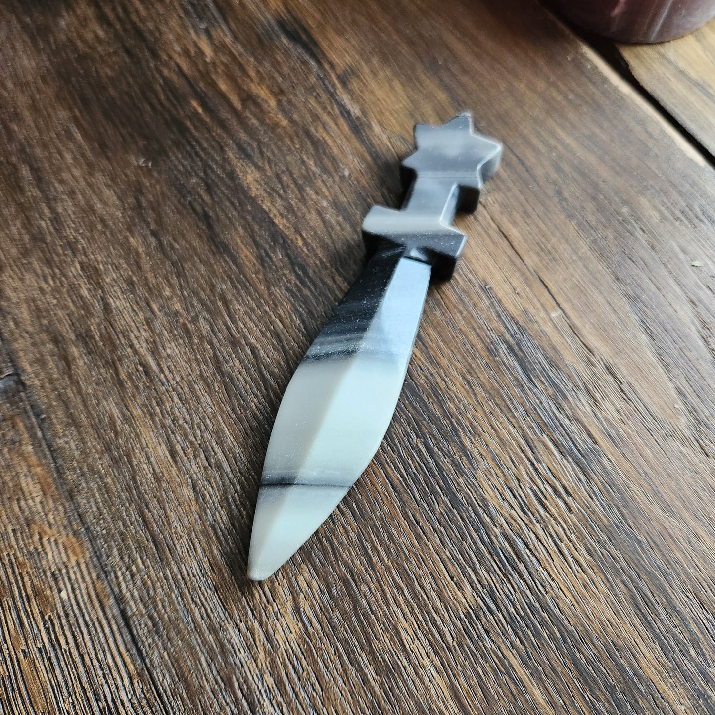 Couteau en Jaspe Zèbre