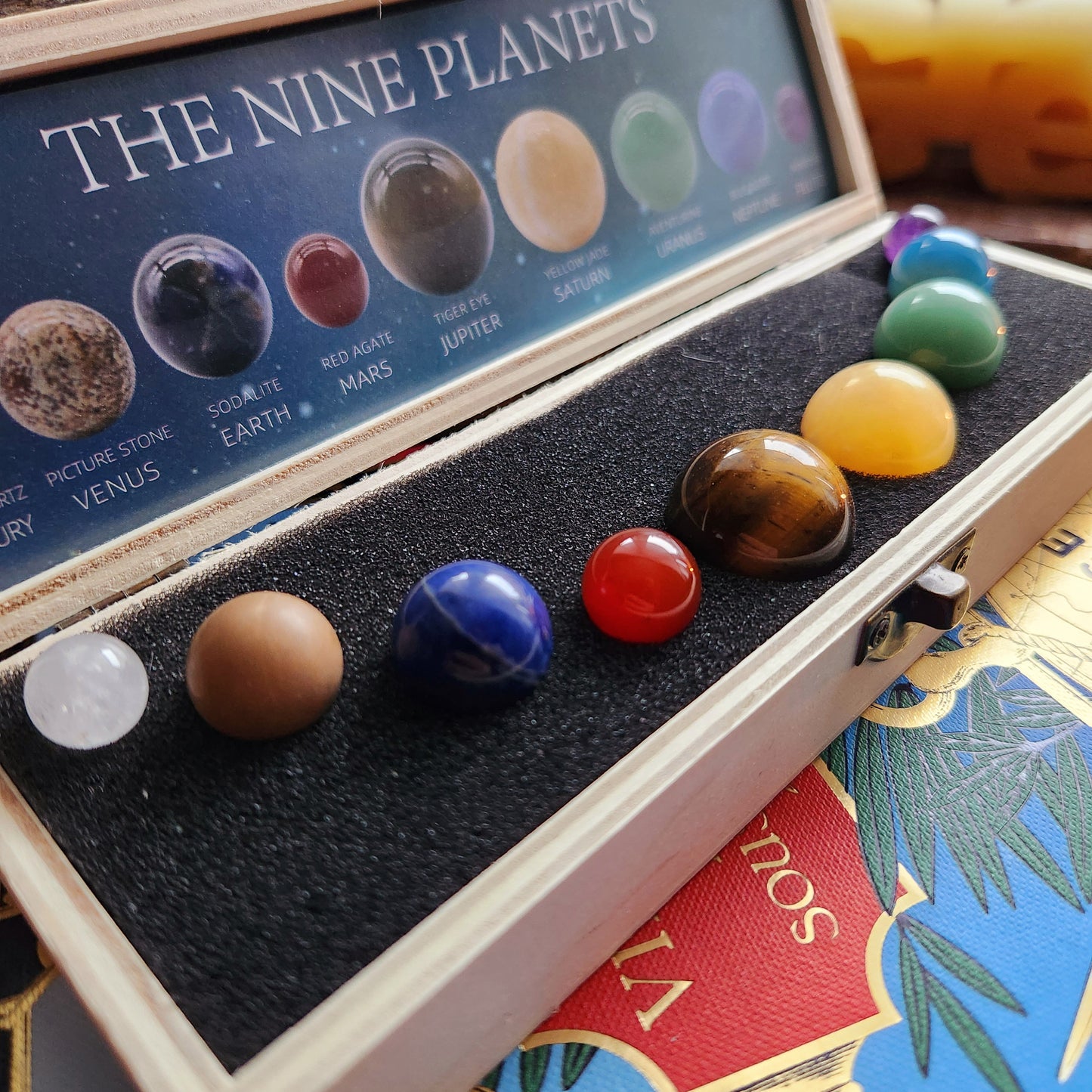 Boite de 9 planètes