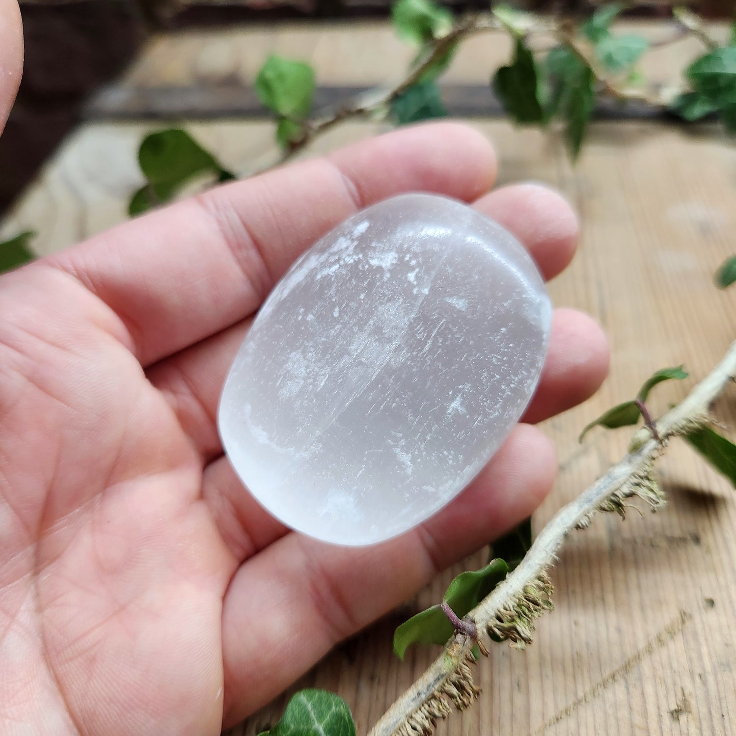 Galet en Sélénite - n°2