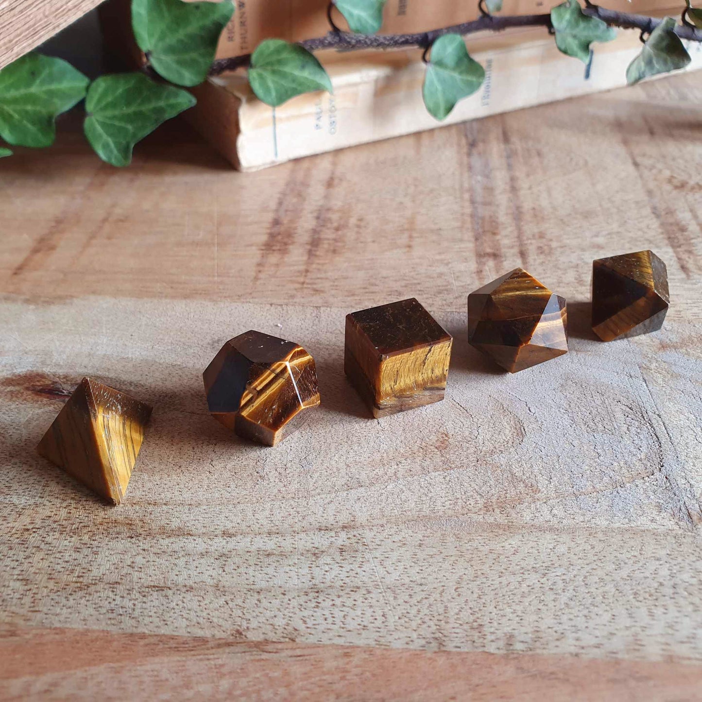 Solides de Platon en Œil de Tigre