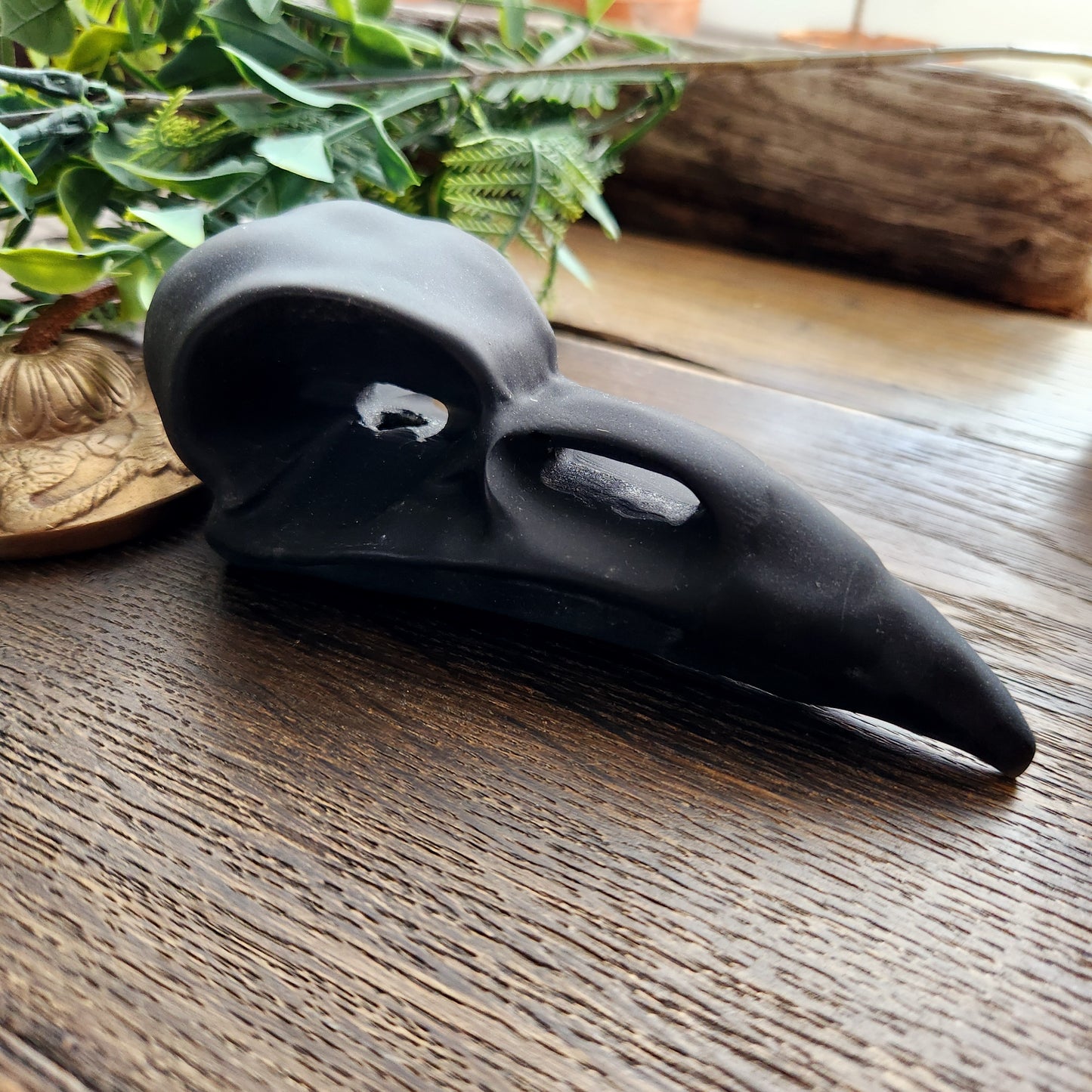 Crâne de corbeau en Obsidienne noire