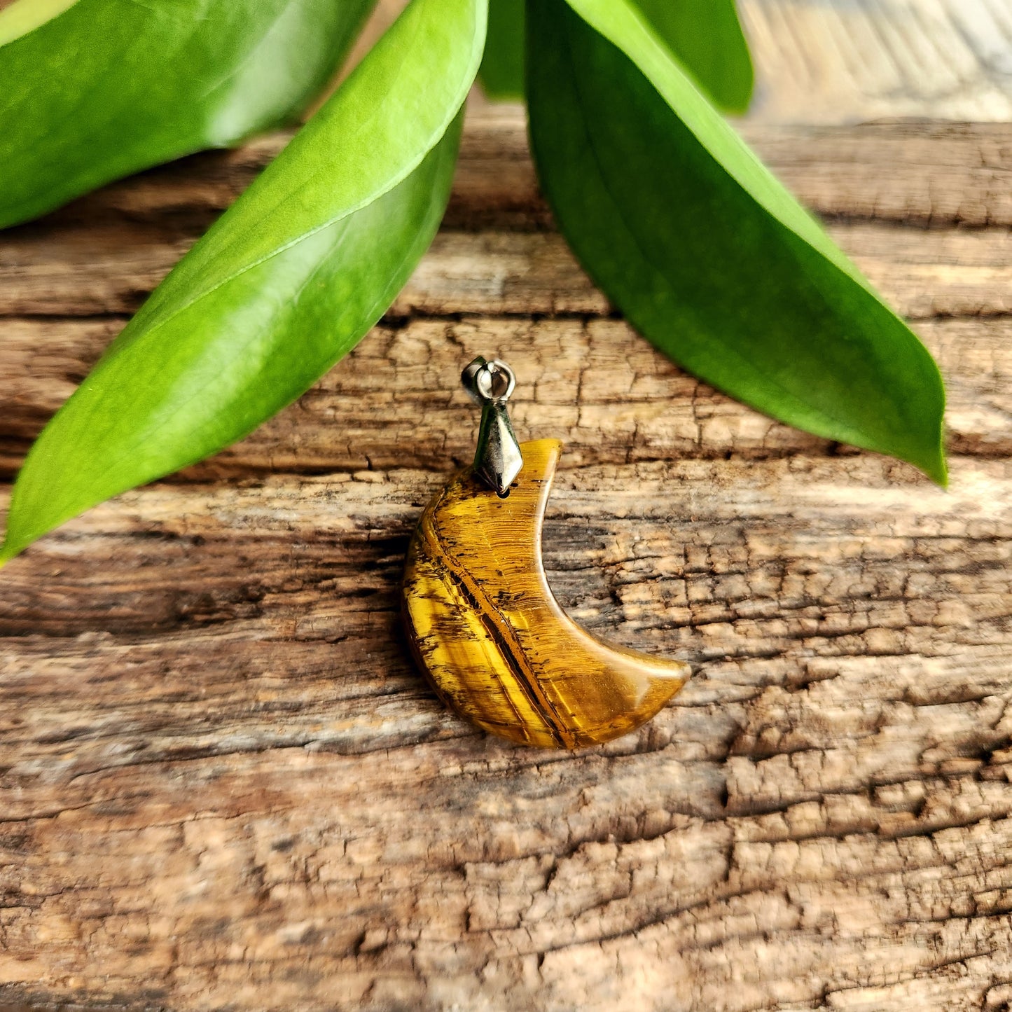 Pendentif lune en Œil de tigre - n°2