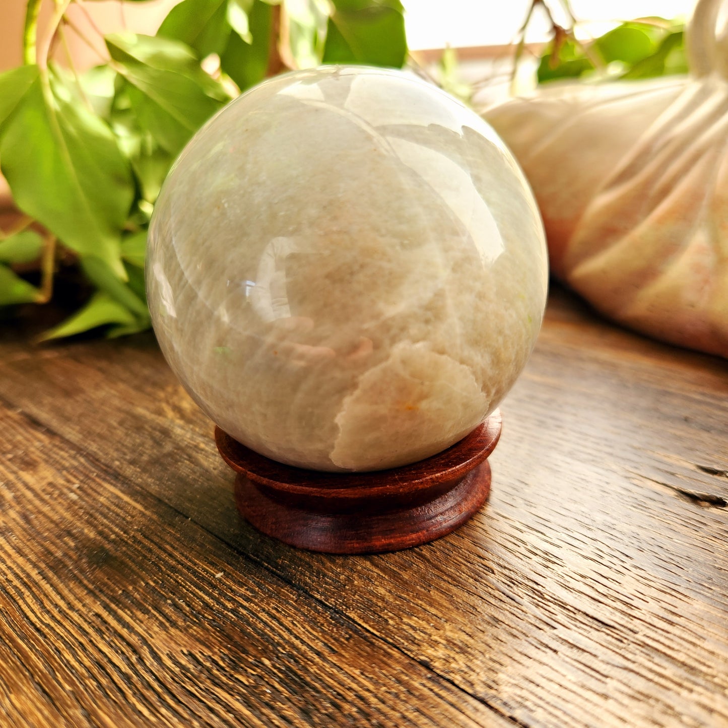 Sphère en Garnierite (Pierre de lune verte)  - n°1