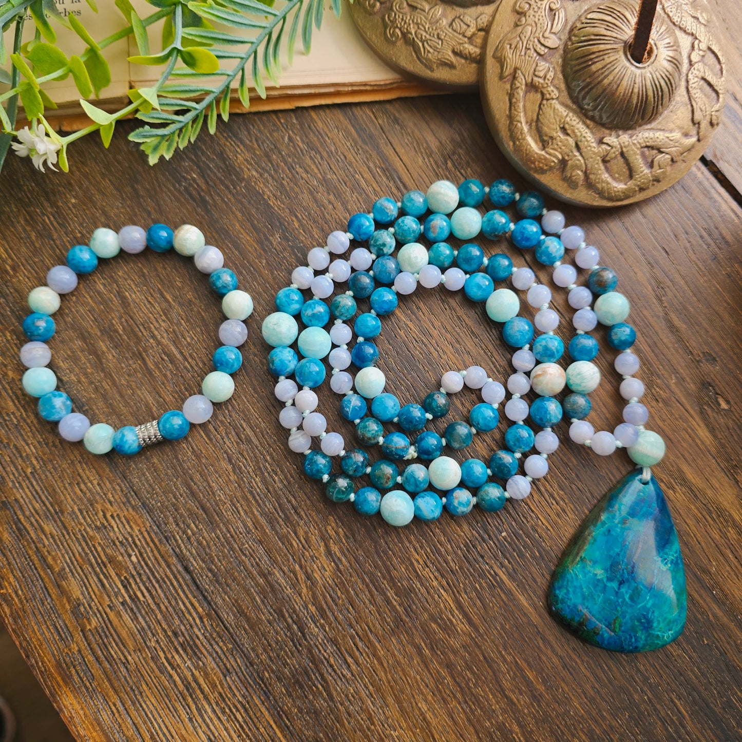 Mala Eau - Harmonie émotionnelle - Cacédoine, Apatite bleue et Aragonite bleue - Shattuckite n°2