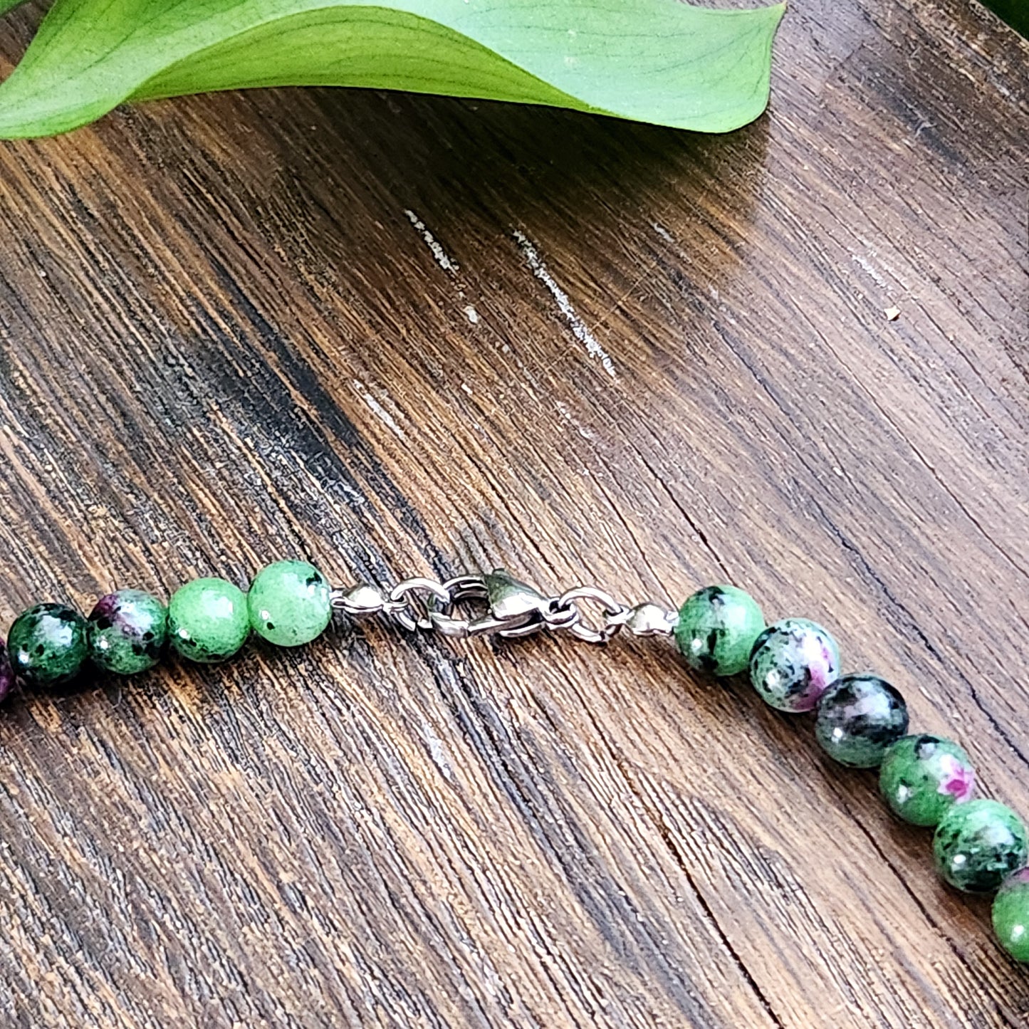 Collier en Rubis Zoïsite