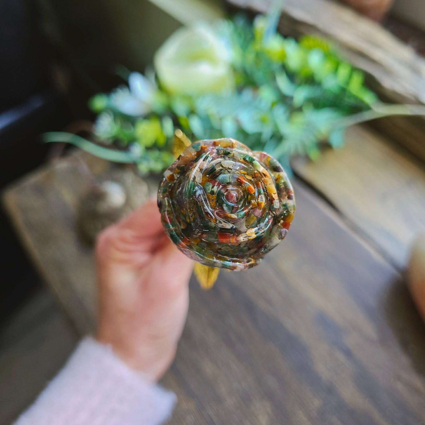 Rose en multi pierres n°2 - tige dorée