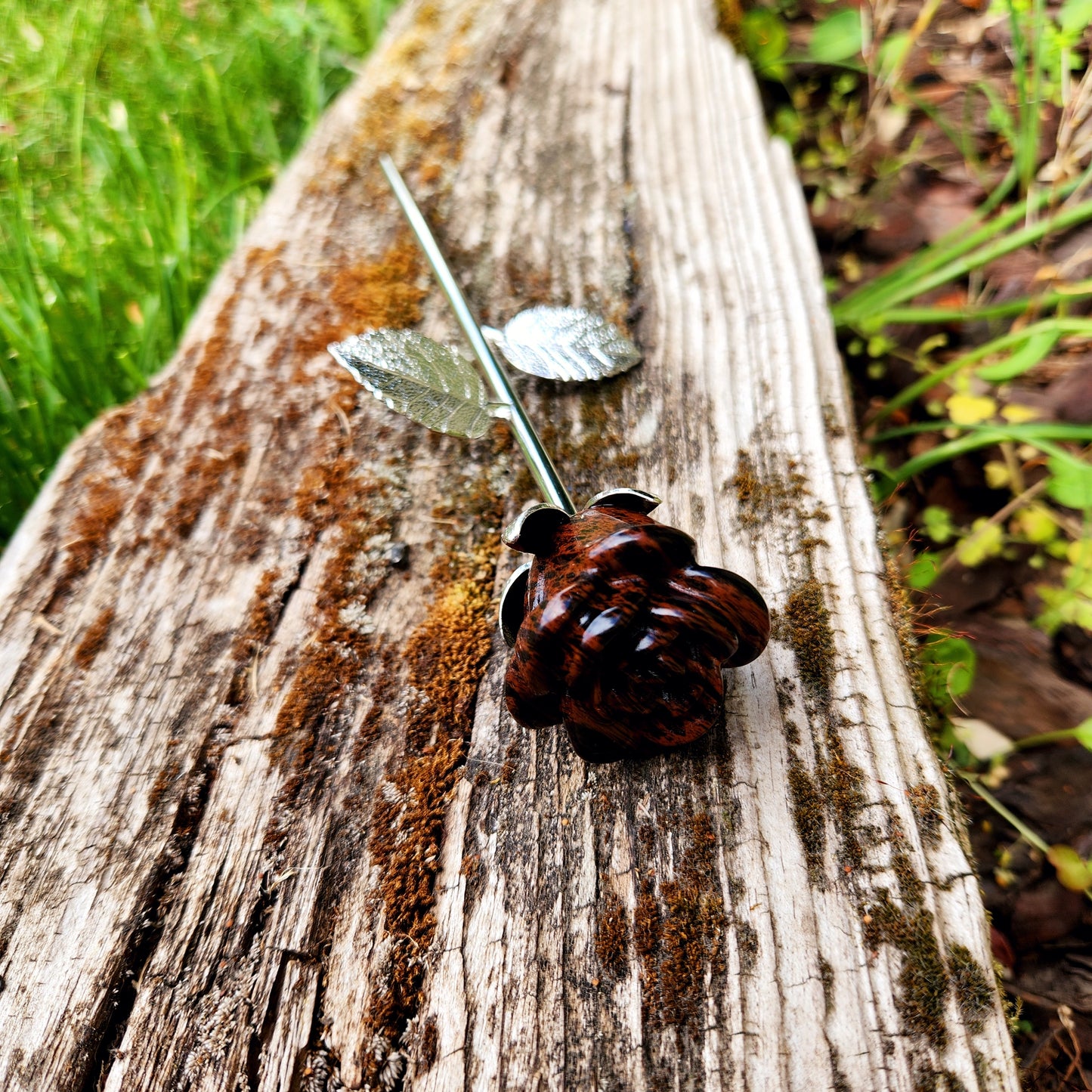 Rose en Obsidienne acajou