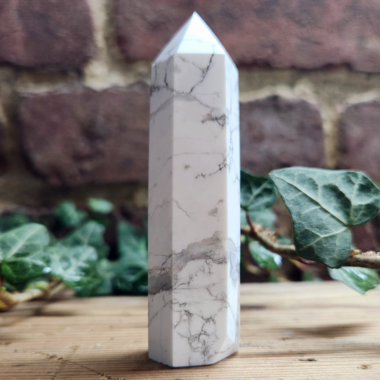 Tour en Howlite - n°2