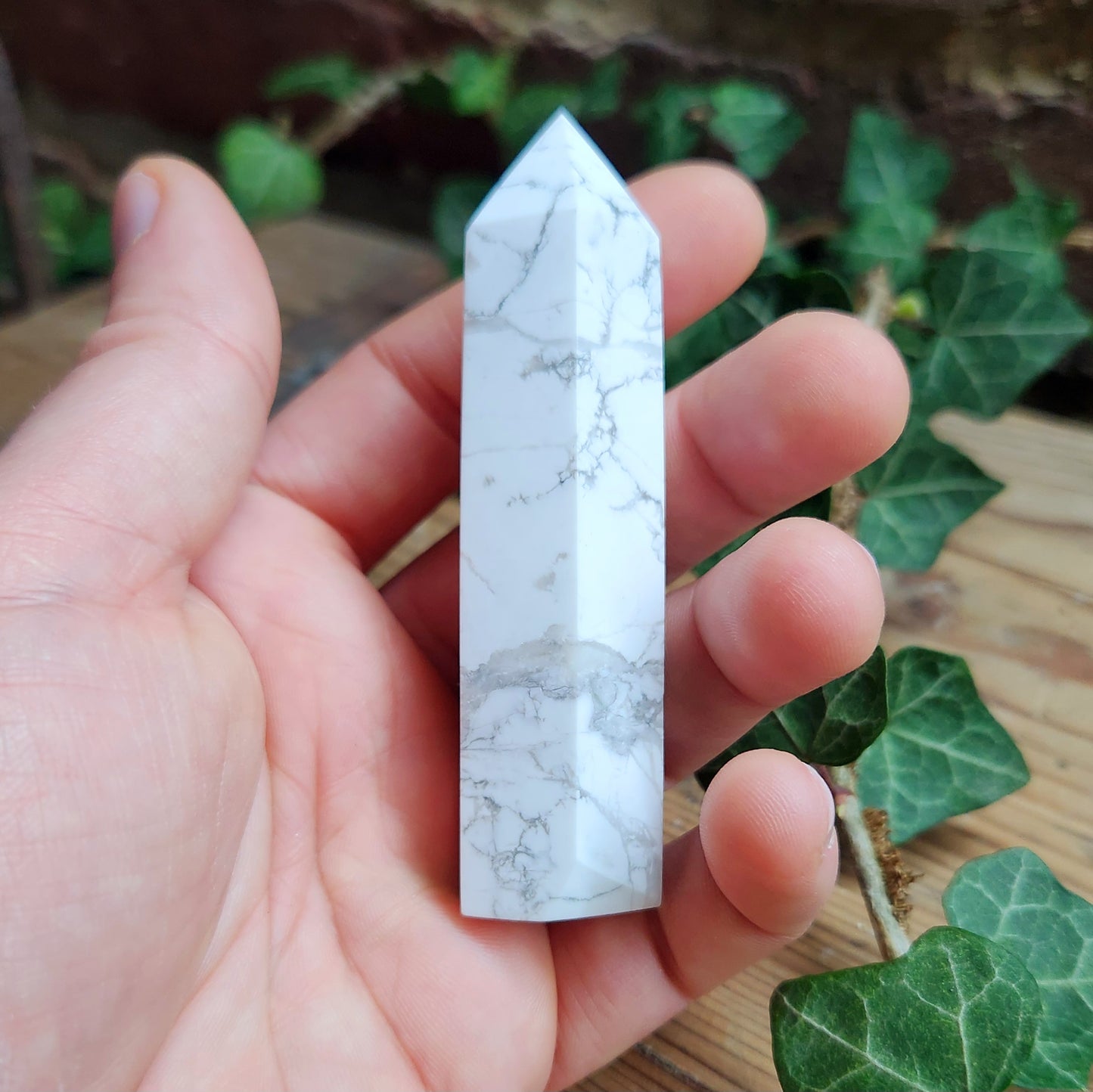 Tour en Howlite - n°2