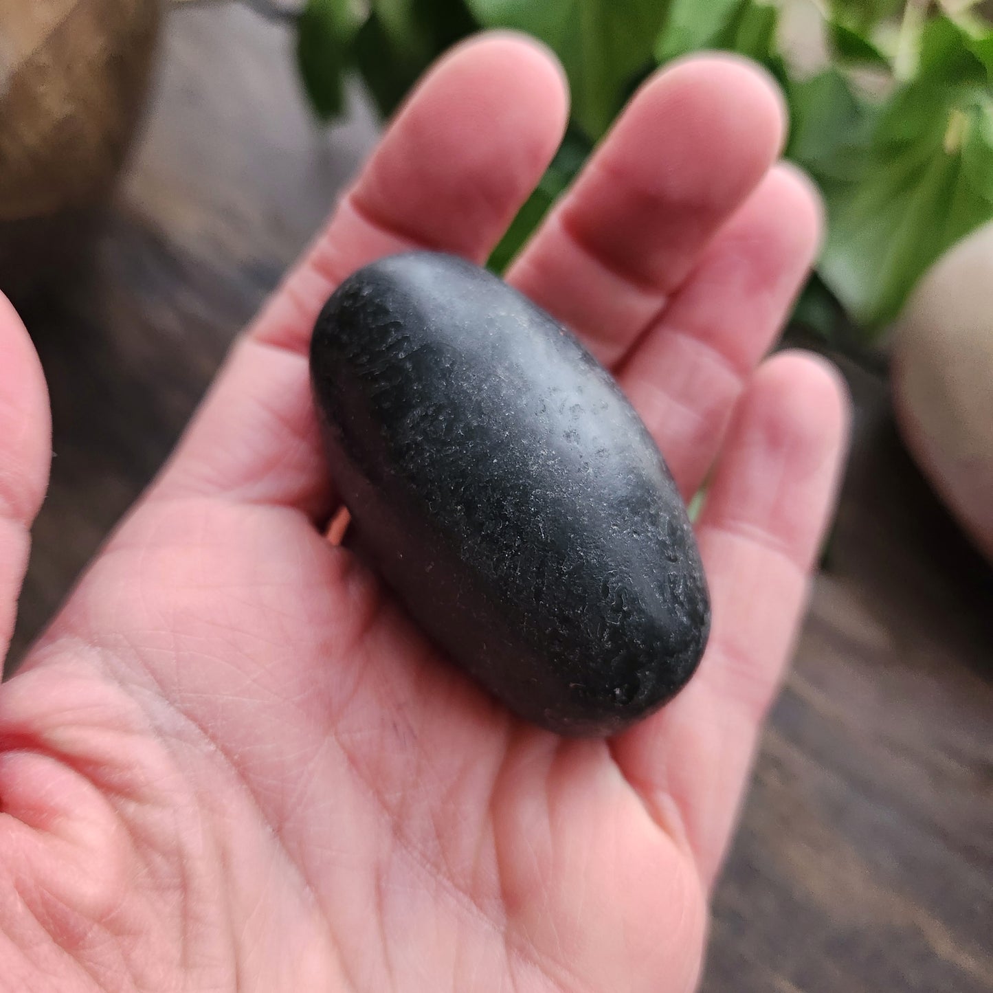 Shiva Lingam noir - Moyen