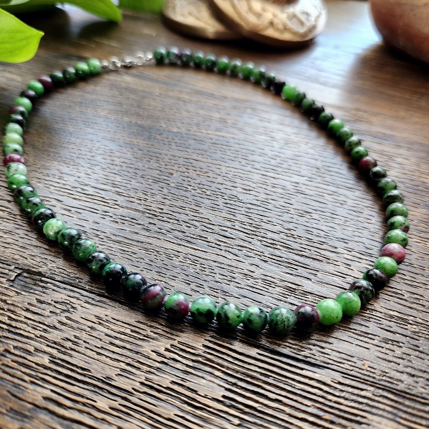 Collier en Rubis Zoïsite