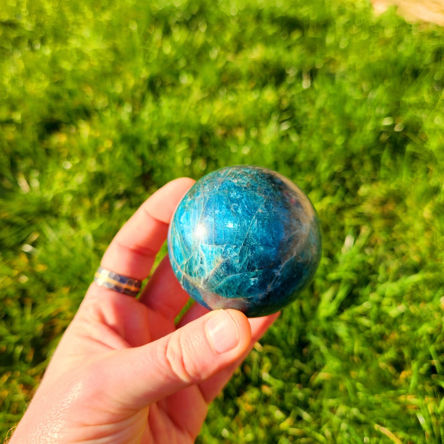 Sphère en Apatite Bleue - n°1