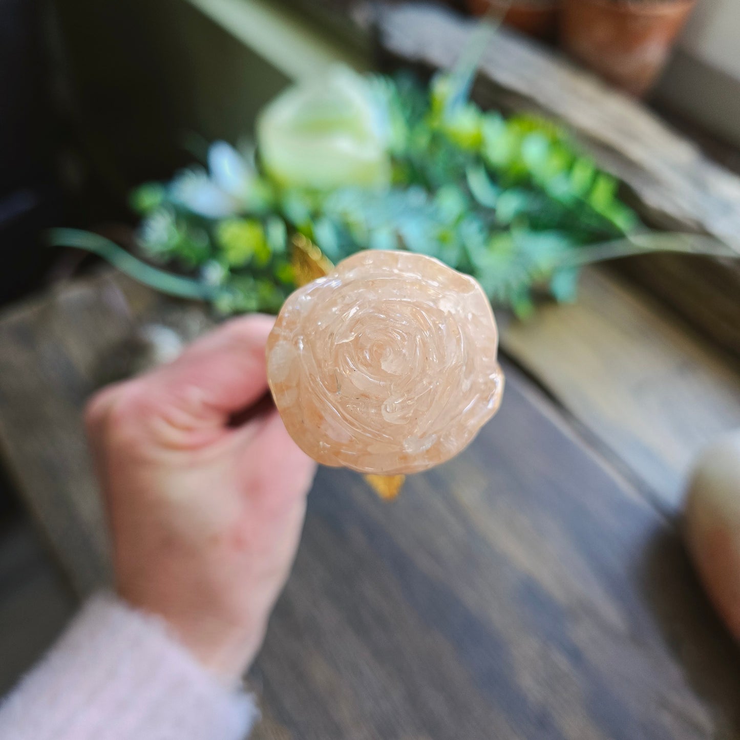 Rose en Quartz rose - tige dorée