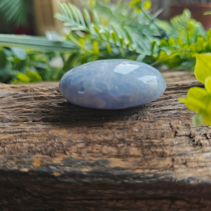 Galet en Calcite Bleue - n°2