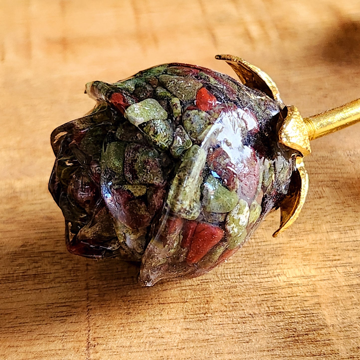 Rose en Jaspe sang de dragon - tige dorée