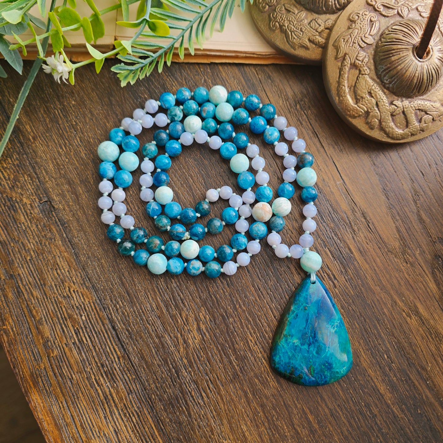 Mala Eau - Harmonie émotionnelle - Cacédoine, Apatite bleue et Aragonite bleue - Shattuckite n°2