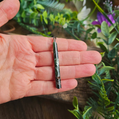 Pendentif Totem en Séraphinite - n°1