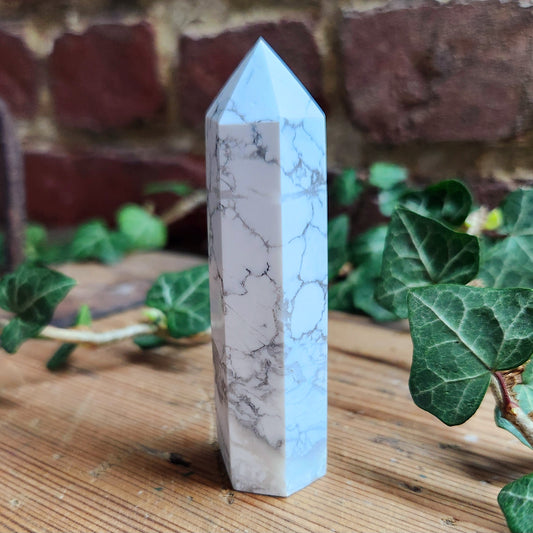 Tour en Howlite - n°2