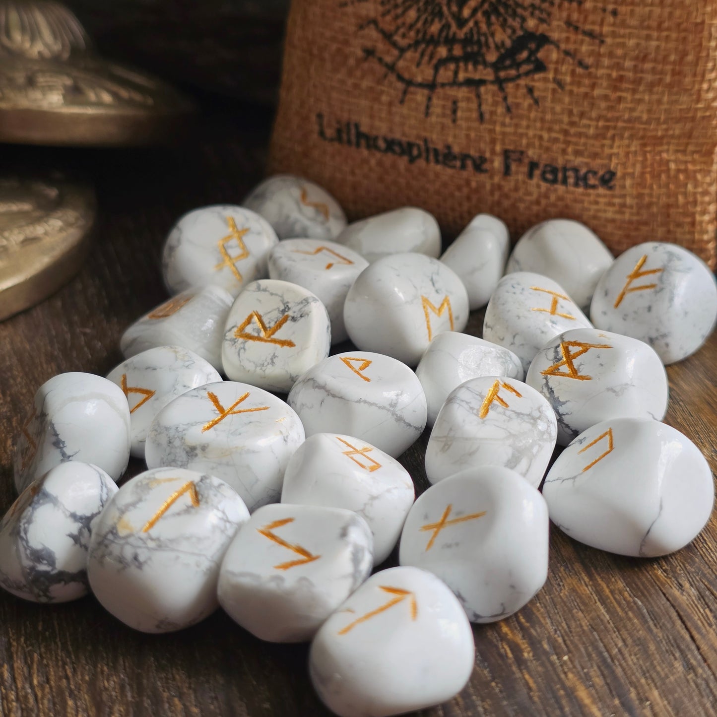 Runes en Howlite
