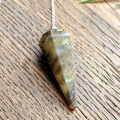 Pendule en Labradorite