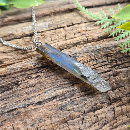 Pendentif Totem en Labradorite - n°1