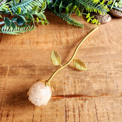 Rose en Quartz blanc - tige dorée