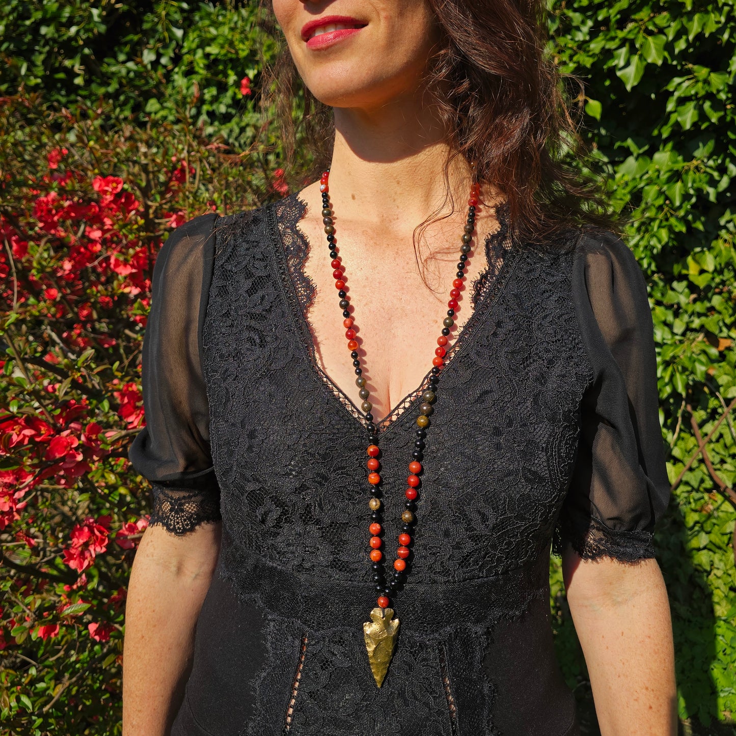 Mala Feu - Force vitale - Cornaline, Obsidienne noire et Bronzite - Pointe de flèche