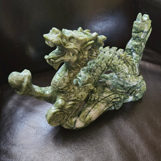 Sculpture de dragon en Jade