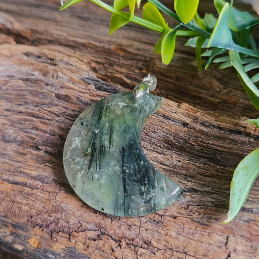 Pendentif lune en Préhnite - n°2