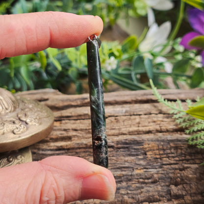 Pendentif Totem en Séraphinite - n°1