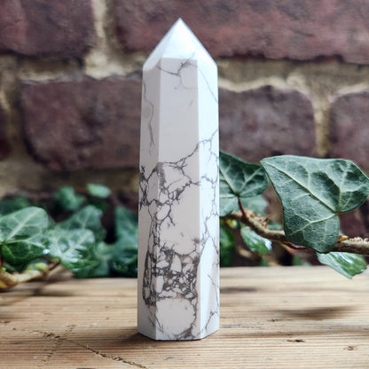 Tour en Howlite - n°1