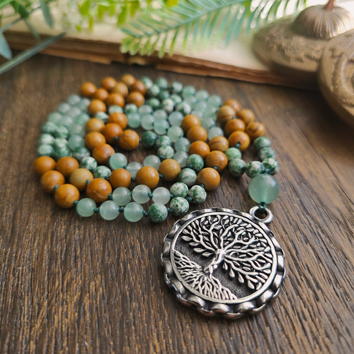 Mala Terre - Ancrage profond - Bois fossile, Agate arbre et Aventurine verte - Arbre de vie