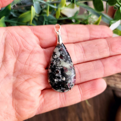 Pendentif en Eudyalite - n°3