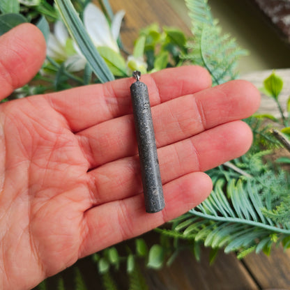 Pendentif Totem en Pierre de lave marine - n°2