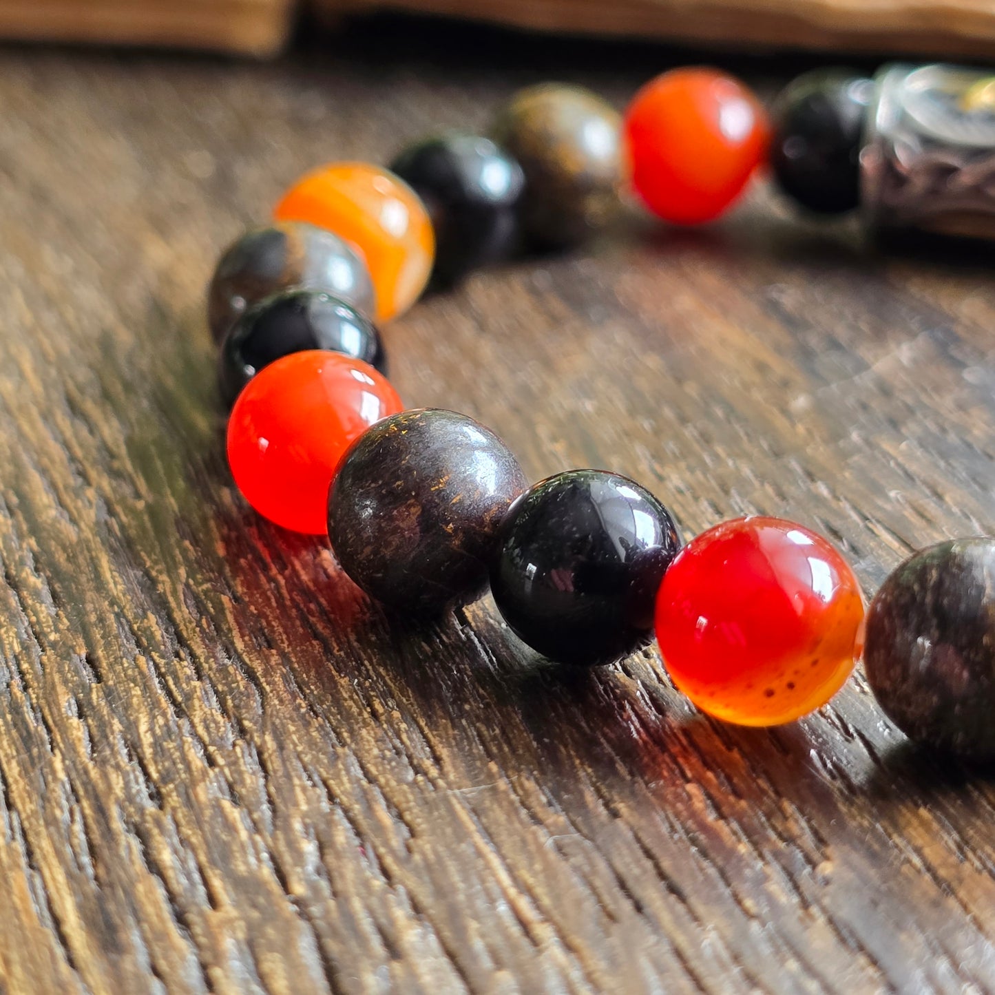 Bracelet Feu - Force vitale - Cornaline, Obsidienne noire et Bronzite