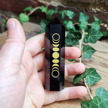 Tour en Obsidienne Noire gravée - Triple Lune Dorée - n°3