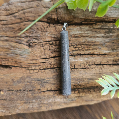 Pendentif Totem en Pierre de lave marine - n°2