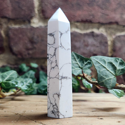 Tour en Howlite - n°1