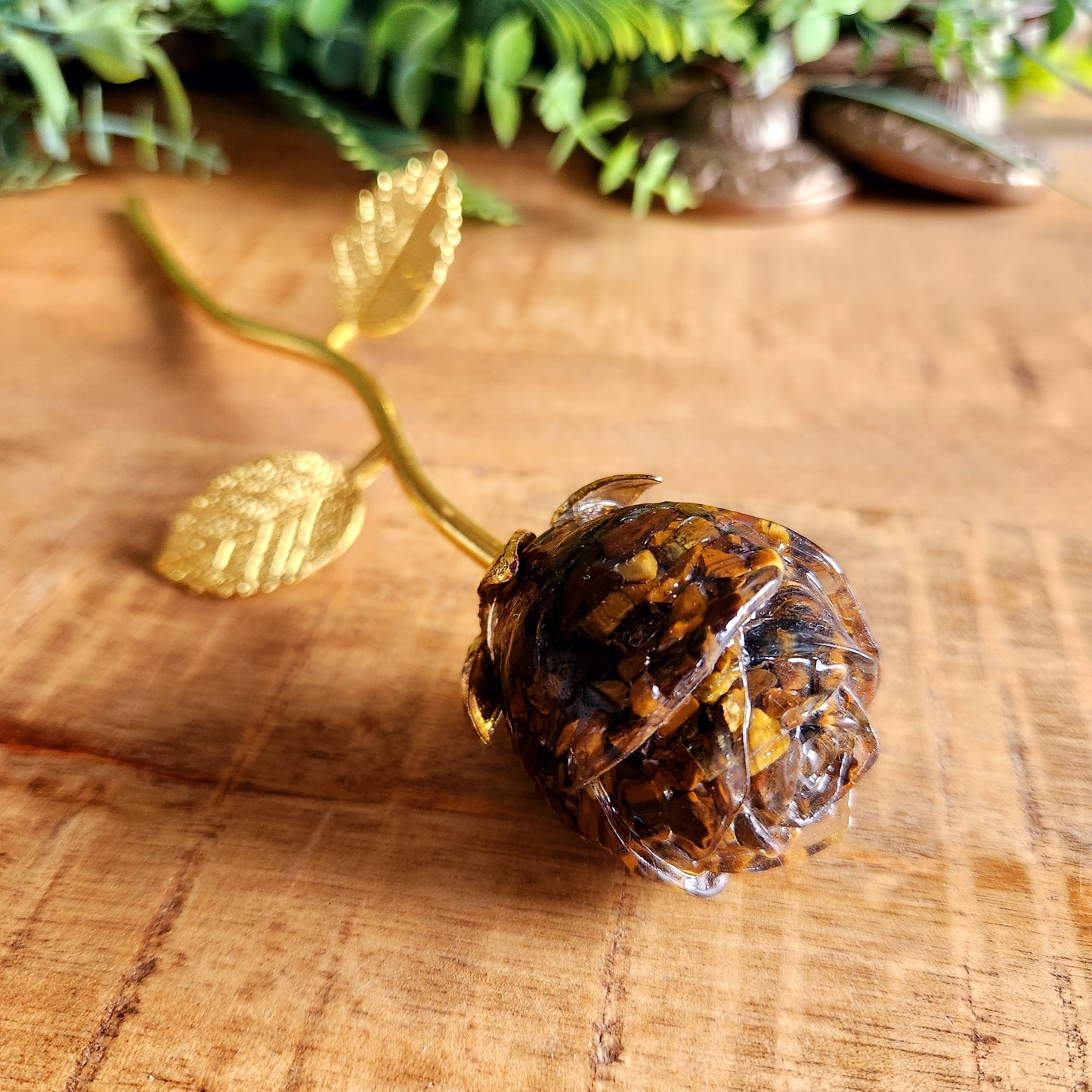 Rose en Œil de tigre - tige dorée