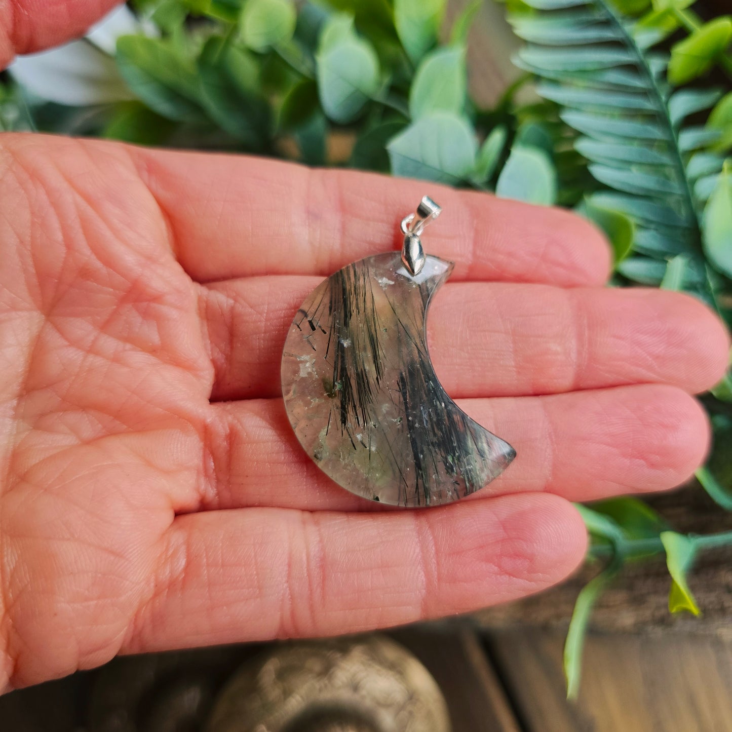 Pendentif lune en Préhnite - n°2