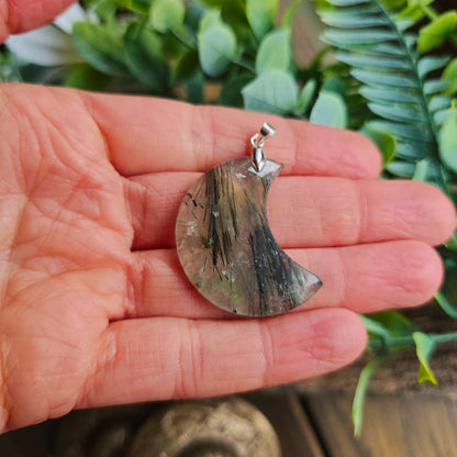 Pendentif lune en Préhnite - n°2