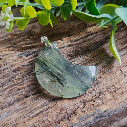 Pendentif lune en Préhnite - n°2