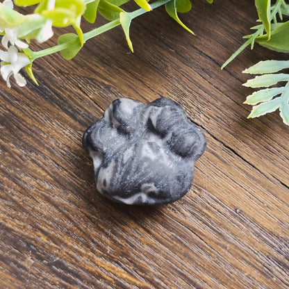 Patte de chat sculptés