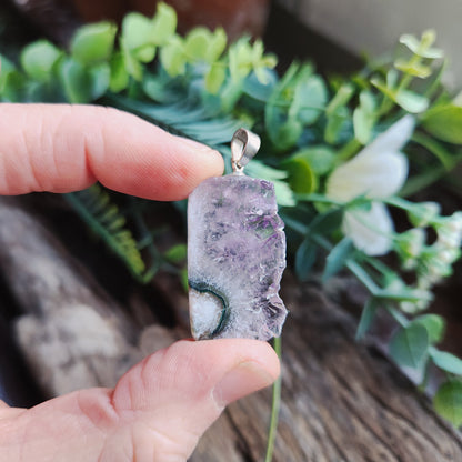 Pendentif en Améthyste brute n°3