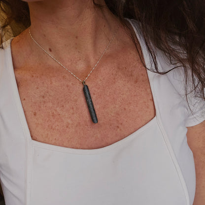Pendentif Totem en Pierre de lave marine - n°1