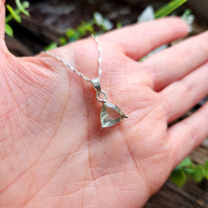 Pendentif en Prasiolite facettée n°2 + chaîne Argent