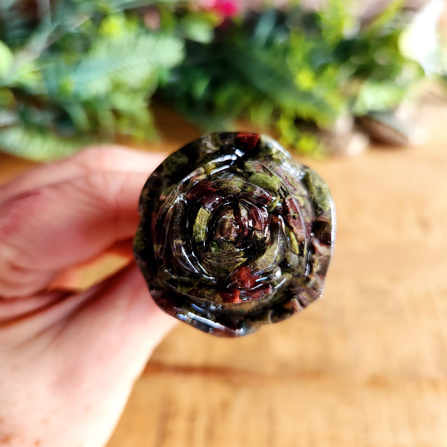 Rose en Jaspe sang de dragon - tige dorée