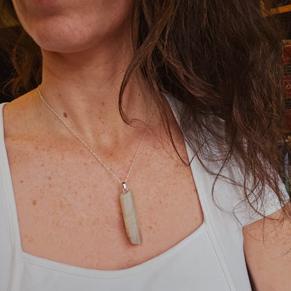 Pendentif Totem en Pierre de lune - n°3