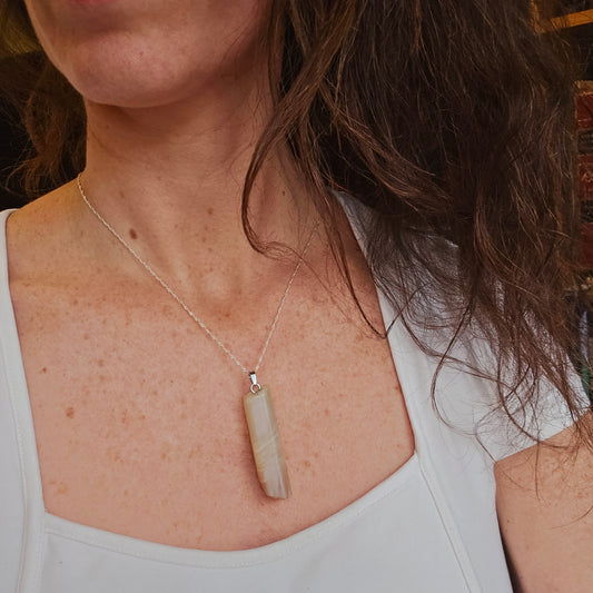 Pendentif Totem en Pierre de lune - n°3