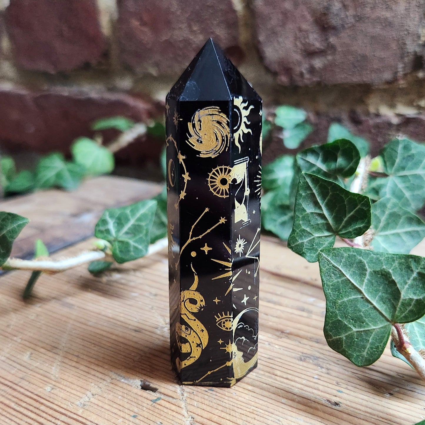 Tour en Obsidienne Noire gravée - Dorée - n°2